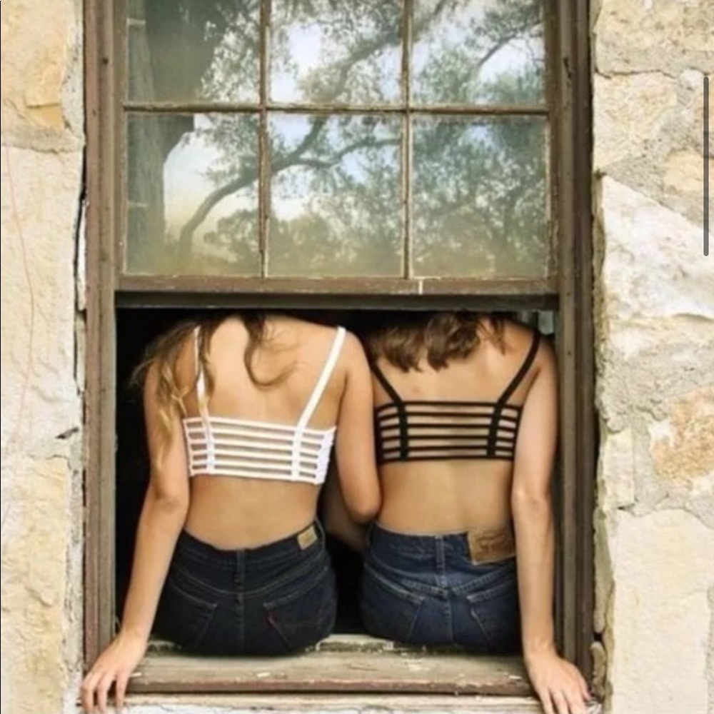 Forever 21 White Caged Strappy Back Bralette Crop Cami M Festival Layering